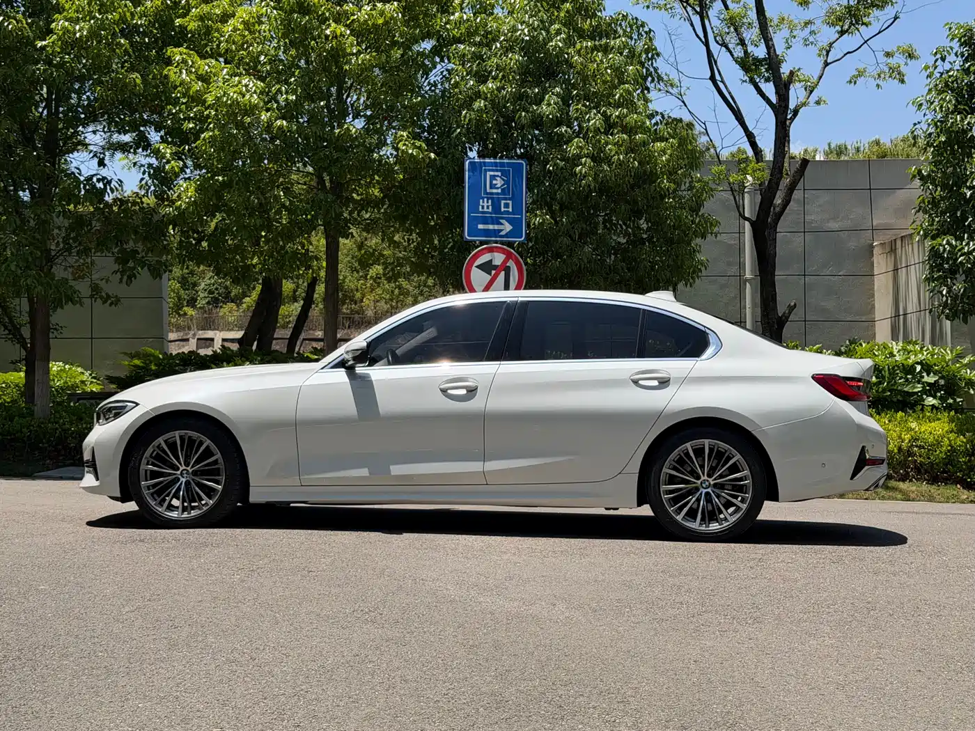 BMW 3 Series 2020 325Li Launch Edition фото 8