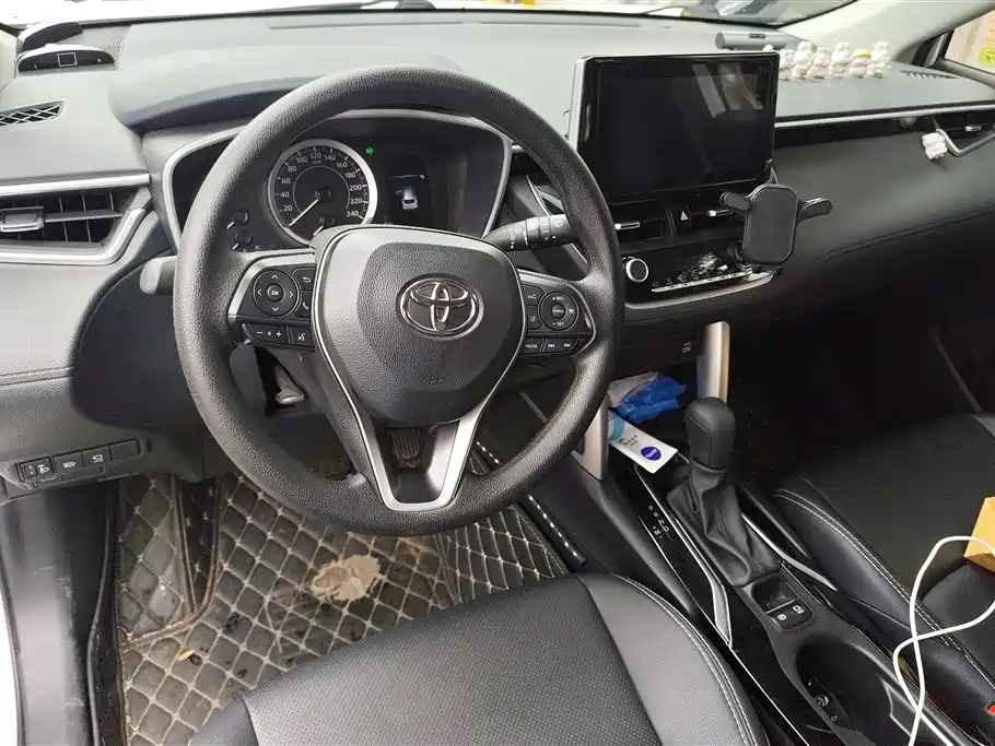Toyota Frontlander 2022 2.0L CVT Luxury PLUS Edition фото 12