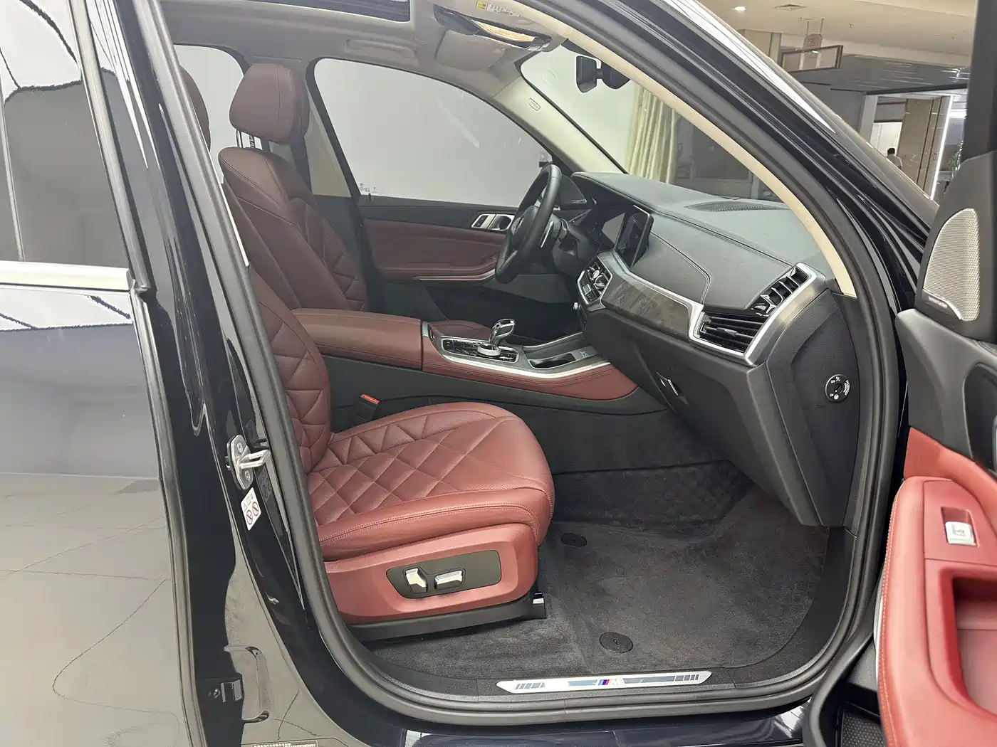 BMW X5 2022 xDrive 30Li Premium M Sport Package фото 9