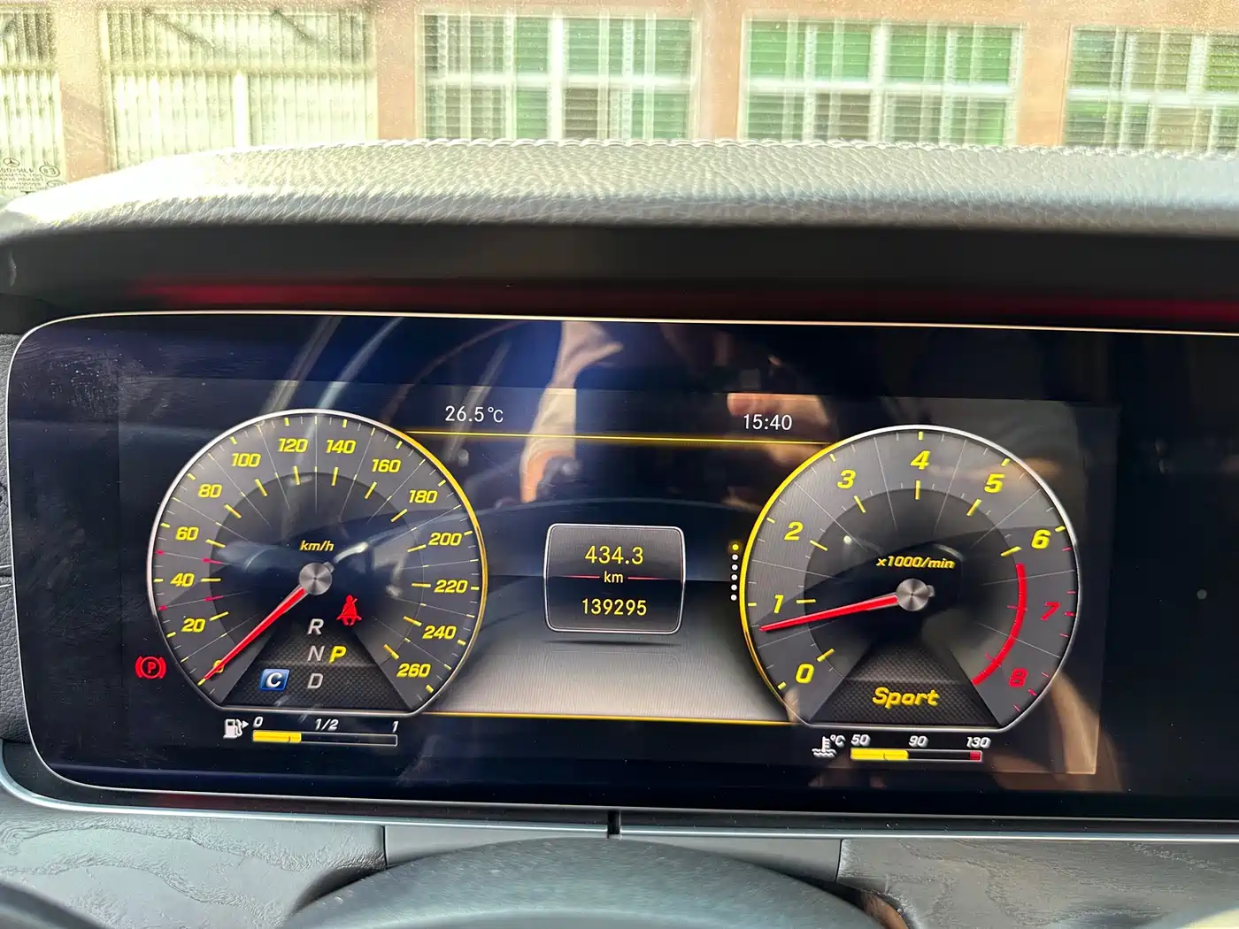 Mercedes-Benz E-Class 2016 E 200 L Sport Type фото 11