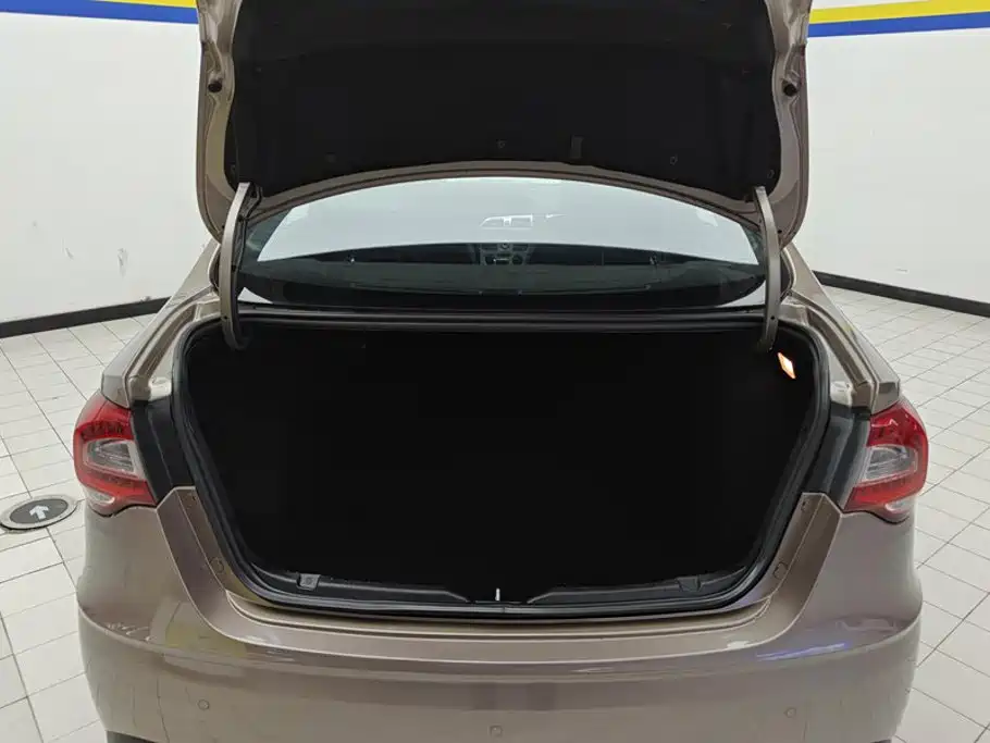 Zhonghua H530 2020 2017 1.6L Automatic Comfort