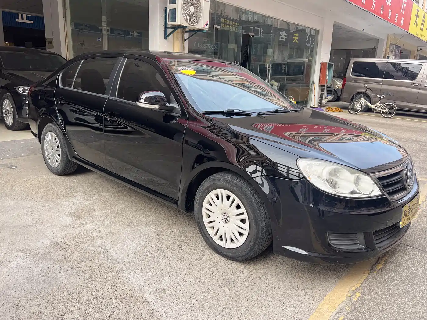 Volkswagen Lavida 2011 1.6L Manual Leisure Edition фото 2