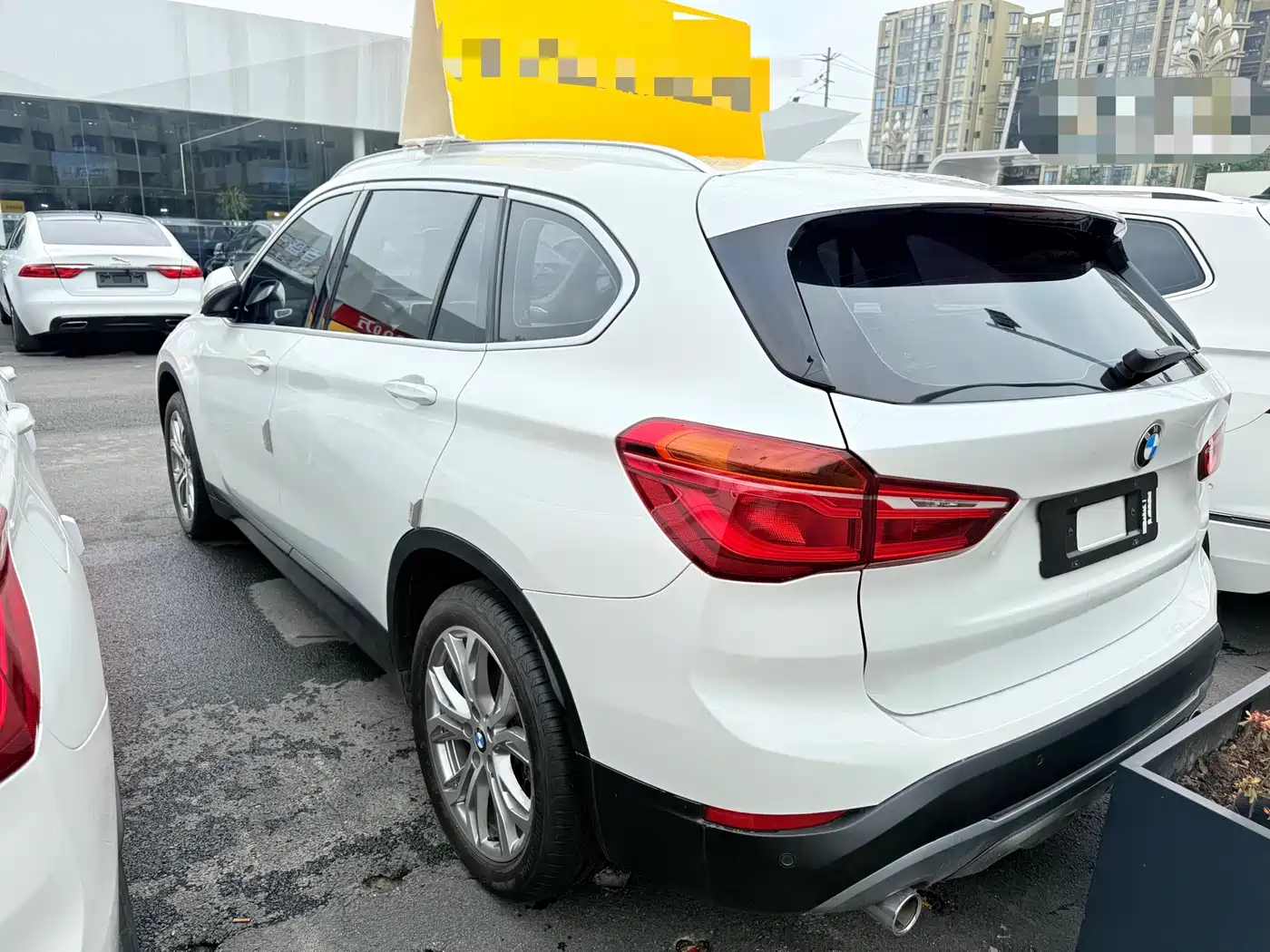 BMW X1 2019 sDrive20Li Leading Model фото 9