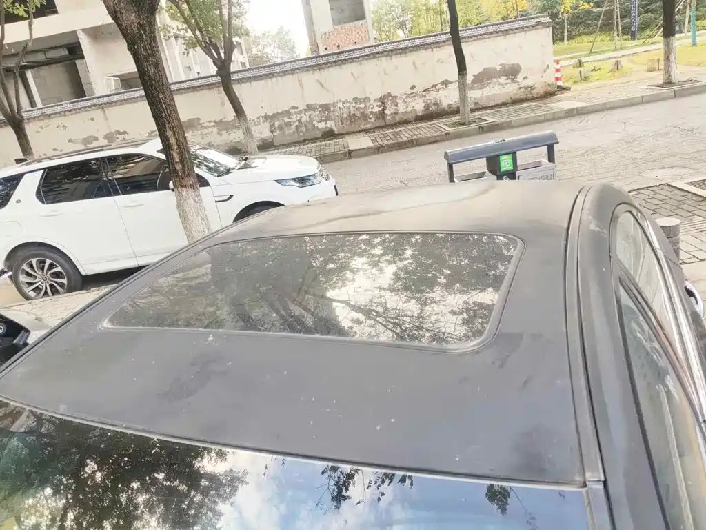 Photo 6 - Hyundai Sonata