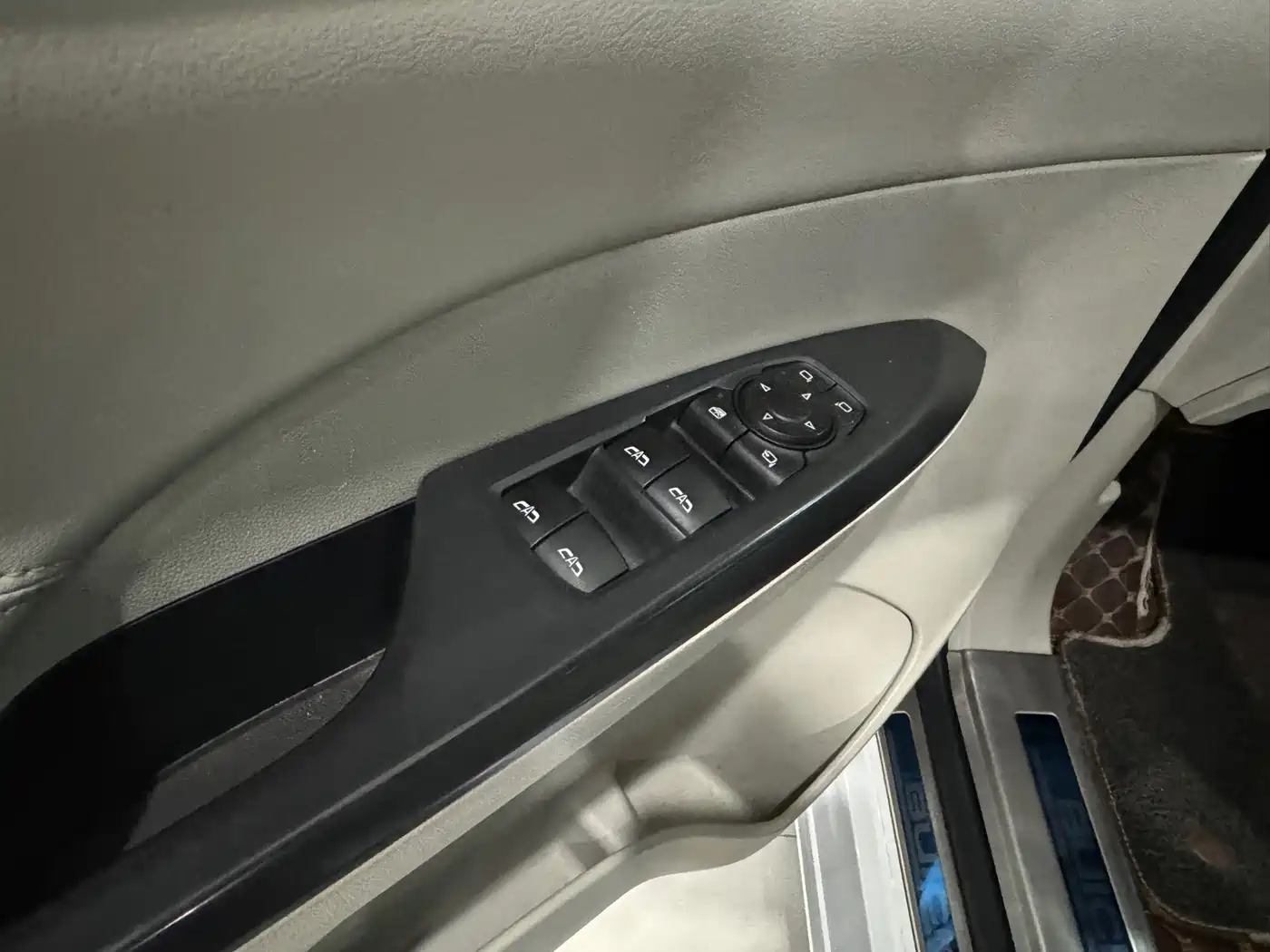Buick GL8 2017 ES 28T Comfort Type China V фото 10