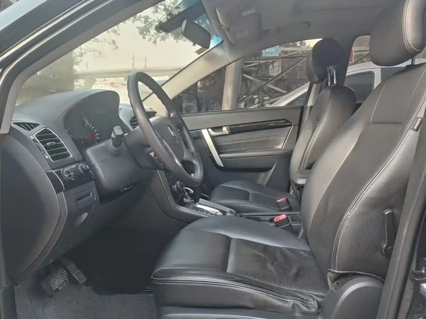 Chevrolet Captiva 2014 2.4L 2WD Urban 7-seater фото 7