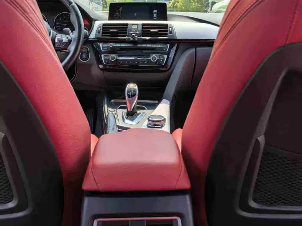 BMW 3 Series 2016 328i M Sport фото 34