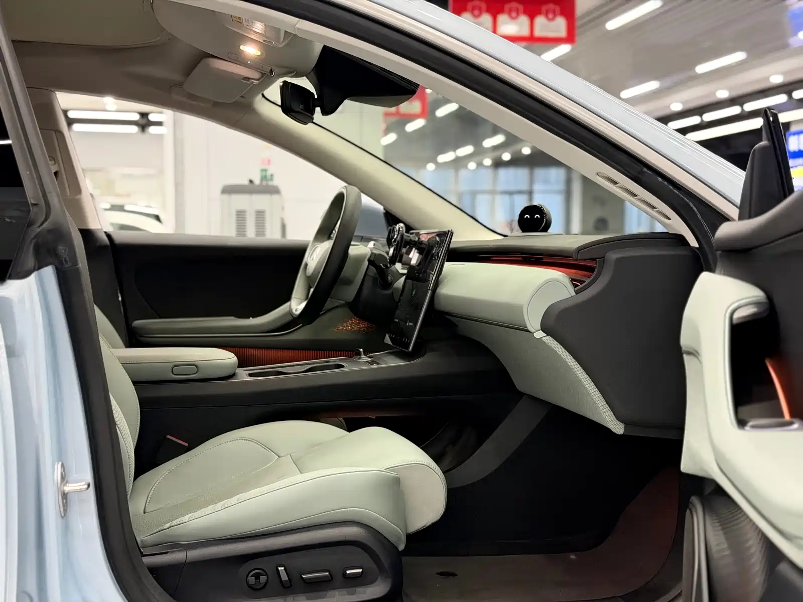 Фото 8 - NIO ET5
