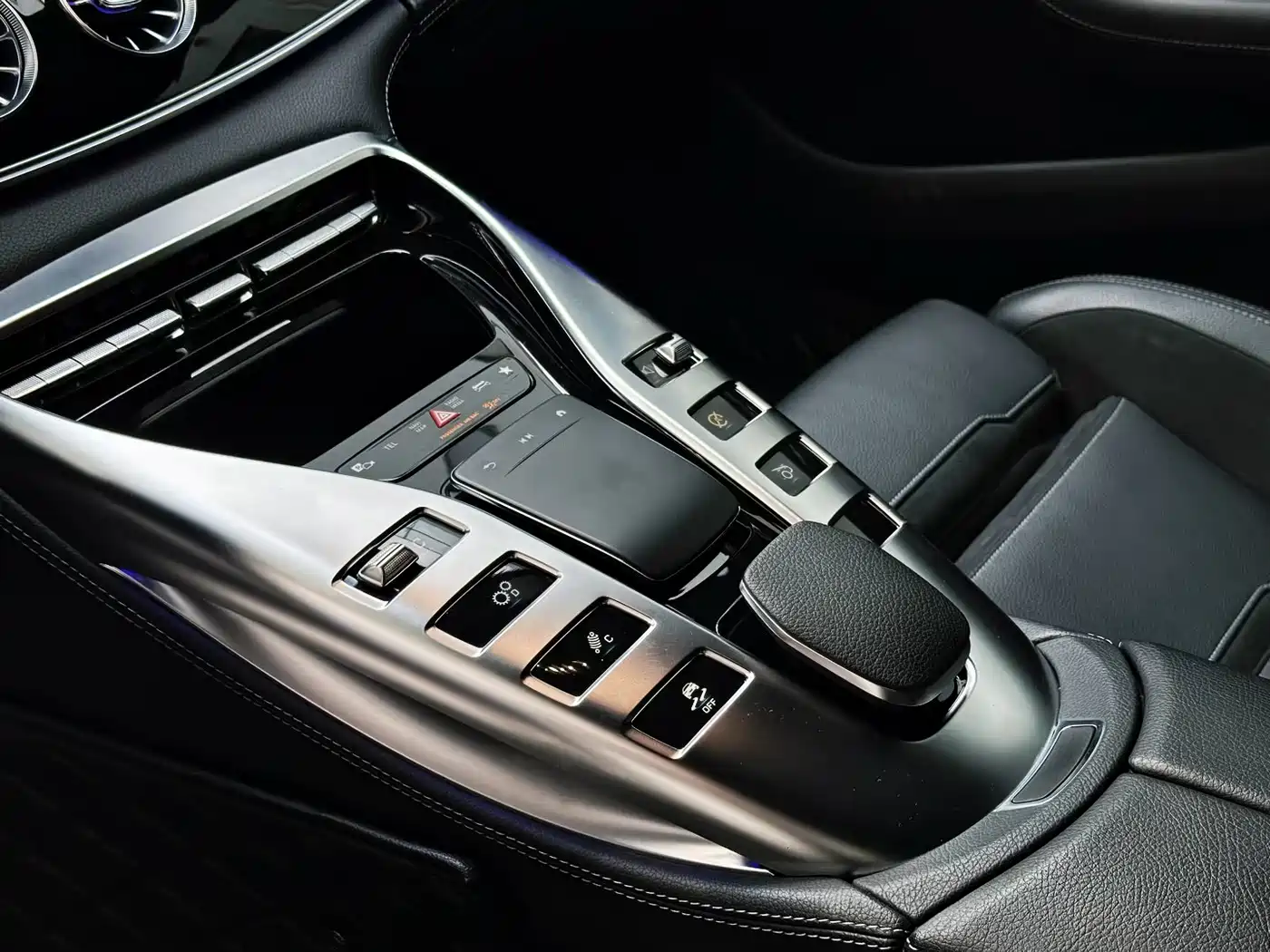 Mercedes-Benz AMG GT 2023 AMG GT 50 4-Door Coupe фото 16