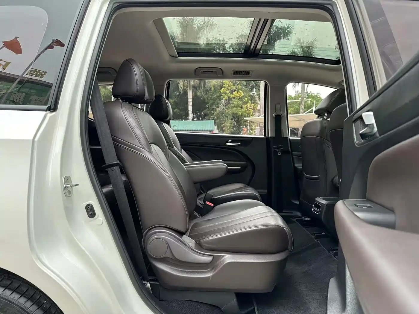 GAC Trumpchi Trumpchi M6 2019 270T Automatic Premium Edition (7-Seater) China V фото 15