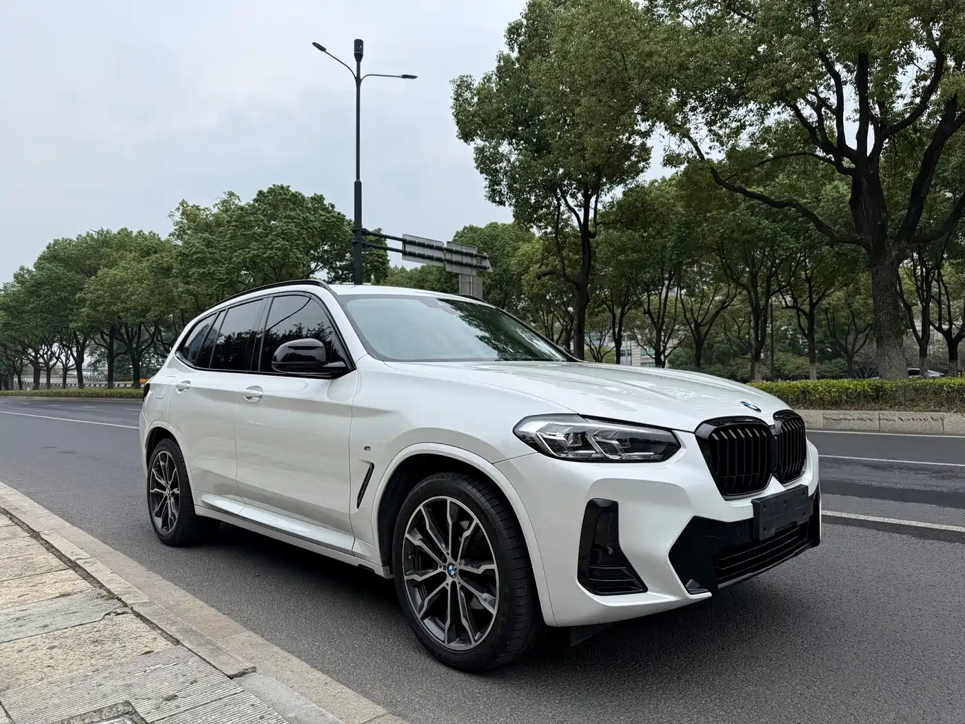 BMW X3 2022 xDrive30i Leading M Night Package фото 3