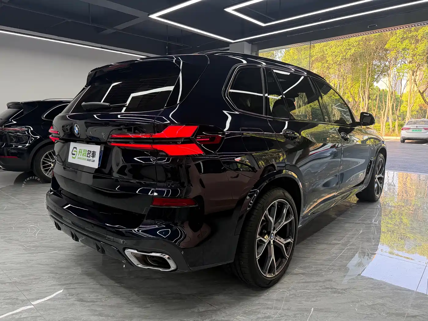 BMW X5 2023 xDrive 30Li Premium M Sport Black Night Package фото 9