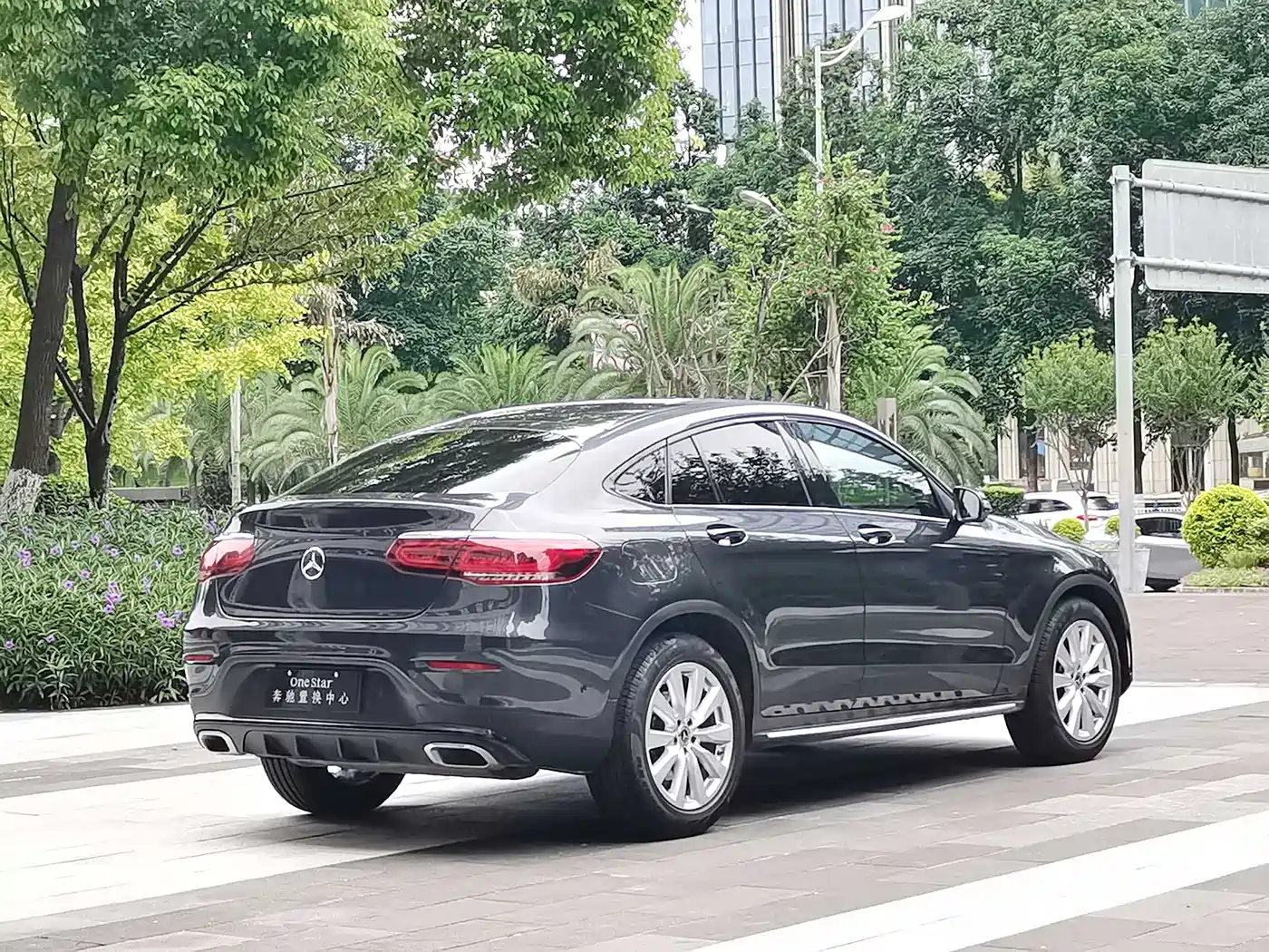 Mercedes-Benz GLC Coupe 2021 GLC 260 4MATIC Coupe SUV фото 6