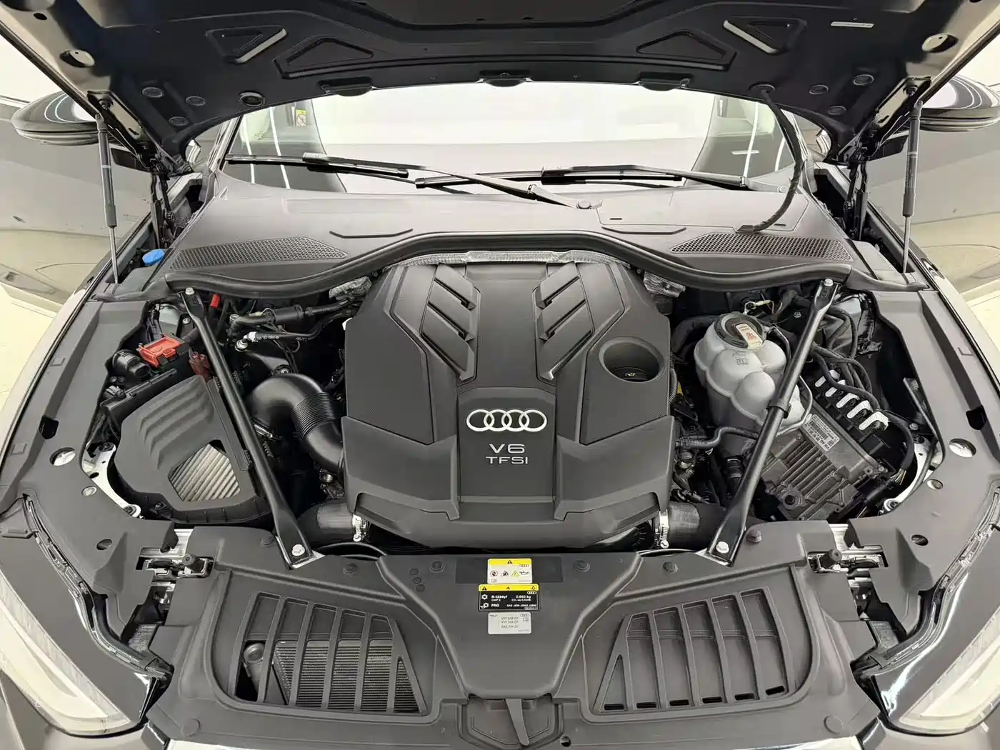 Audi A8 2023 A8L 55 TFSI quattro Flagship фото 28
