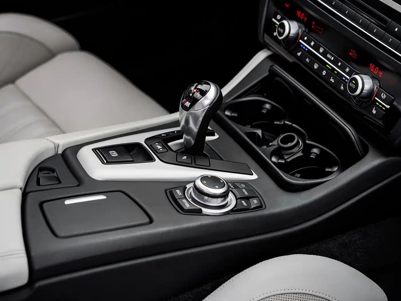 BMW M5 2012 M5 фото 32