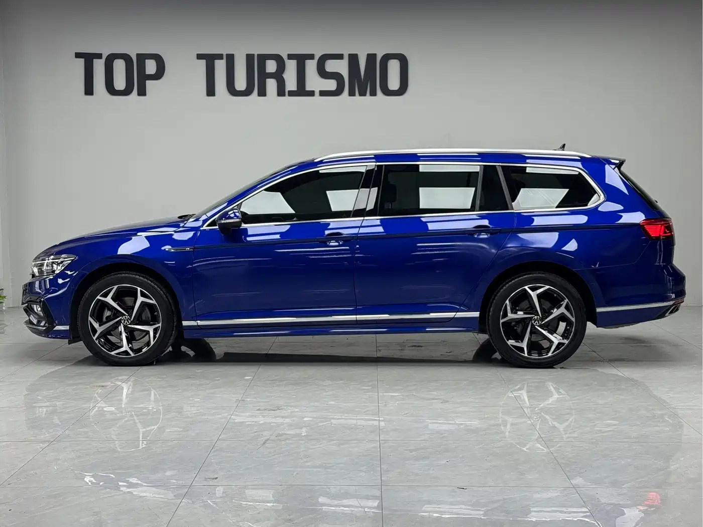 Volkswagen Weilan 2021 2.0T Touring фото 2