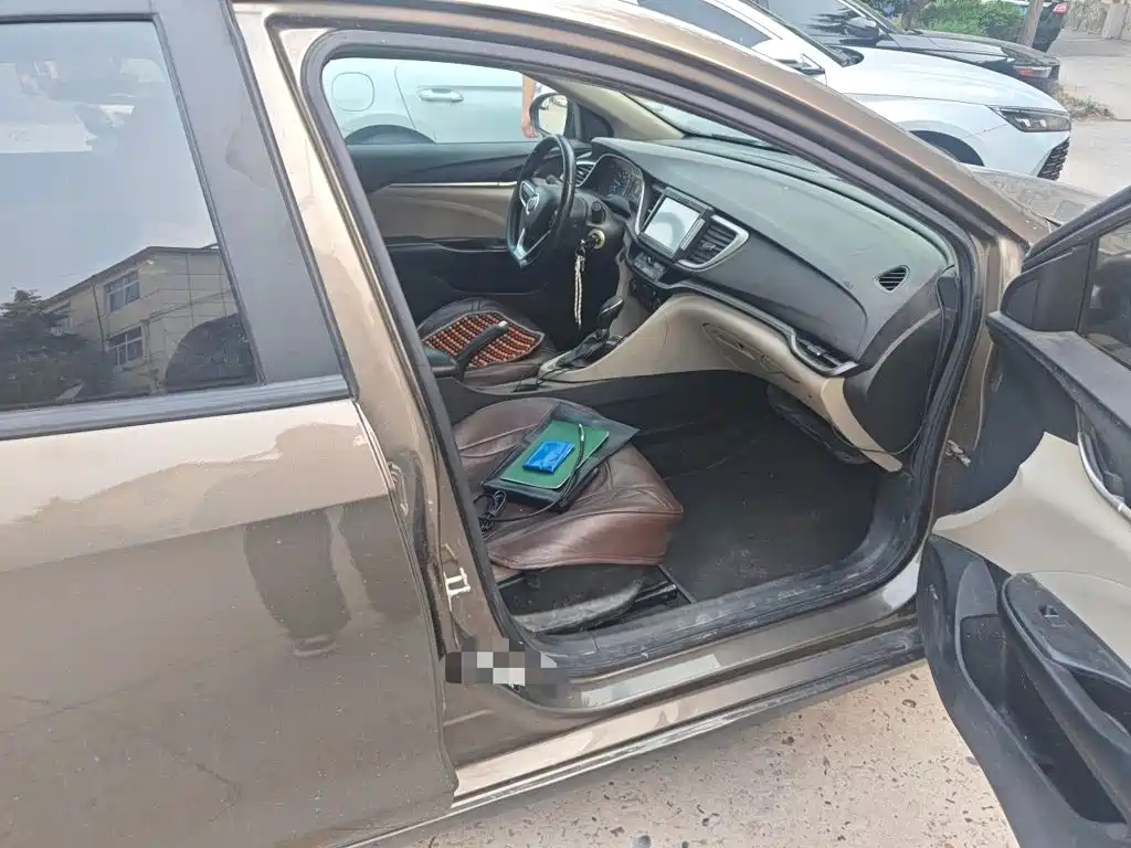 Фото 20 - Buick Excelle
