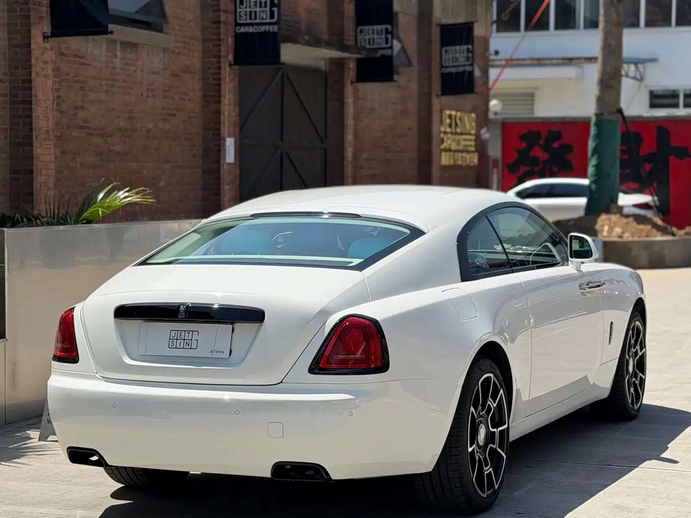 Rolls-Royce Wraith 2017 6.6T Black Badge Edition фото 4
