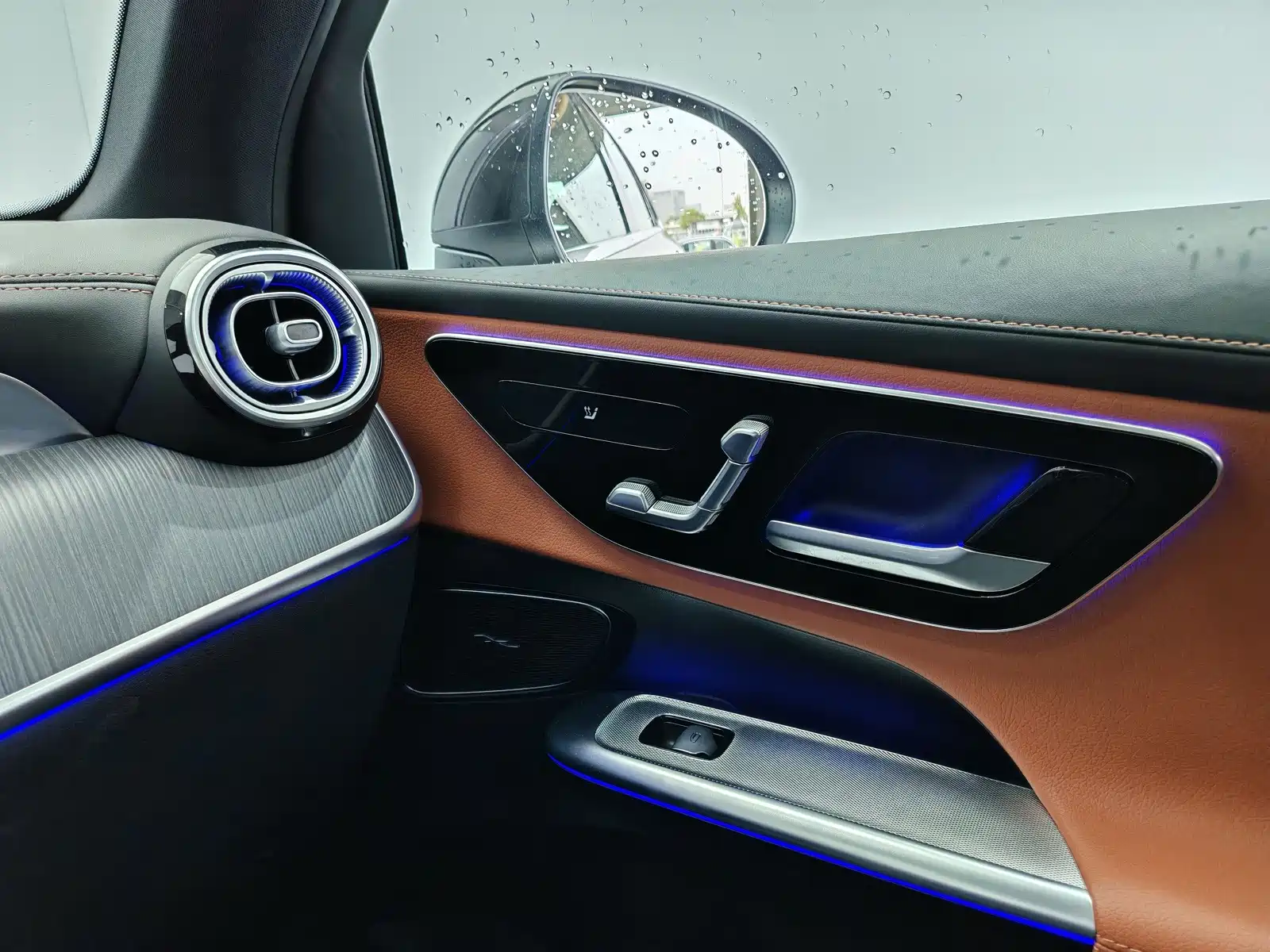 Фото 16 - Mercedes-Benz GLC