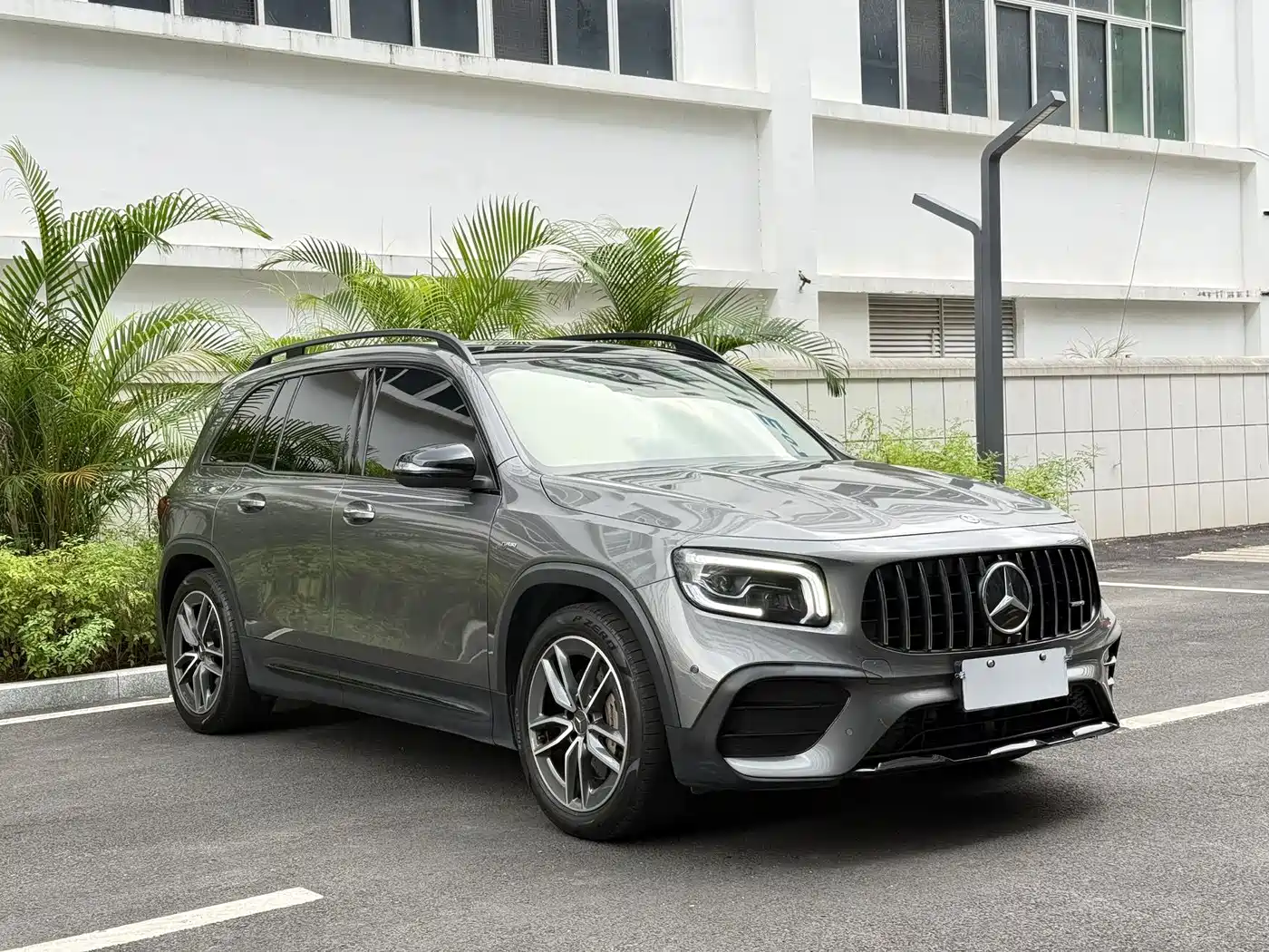 Mercedes-Benz GLB AMG 2021 AMG GLB 35 4MATIC фото 3