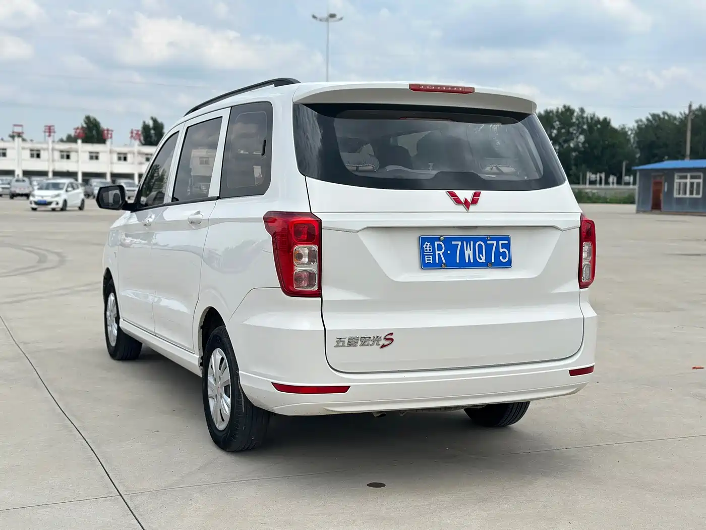 Фото 10 - Wuling Motors Wuling Hongguang
