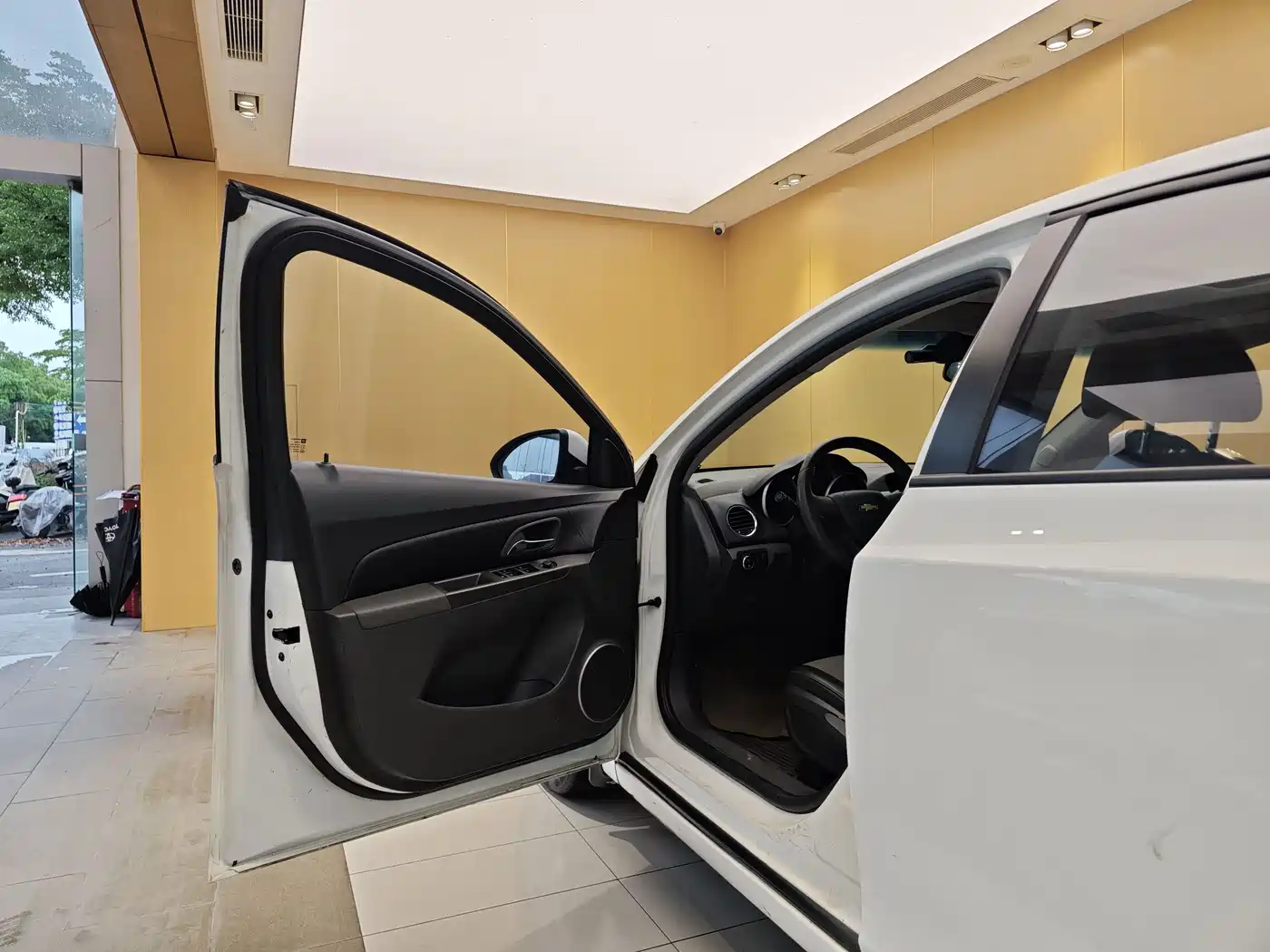 Chevrolet Cruze 2013 Model 1.8L SE AT фото 7