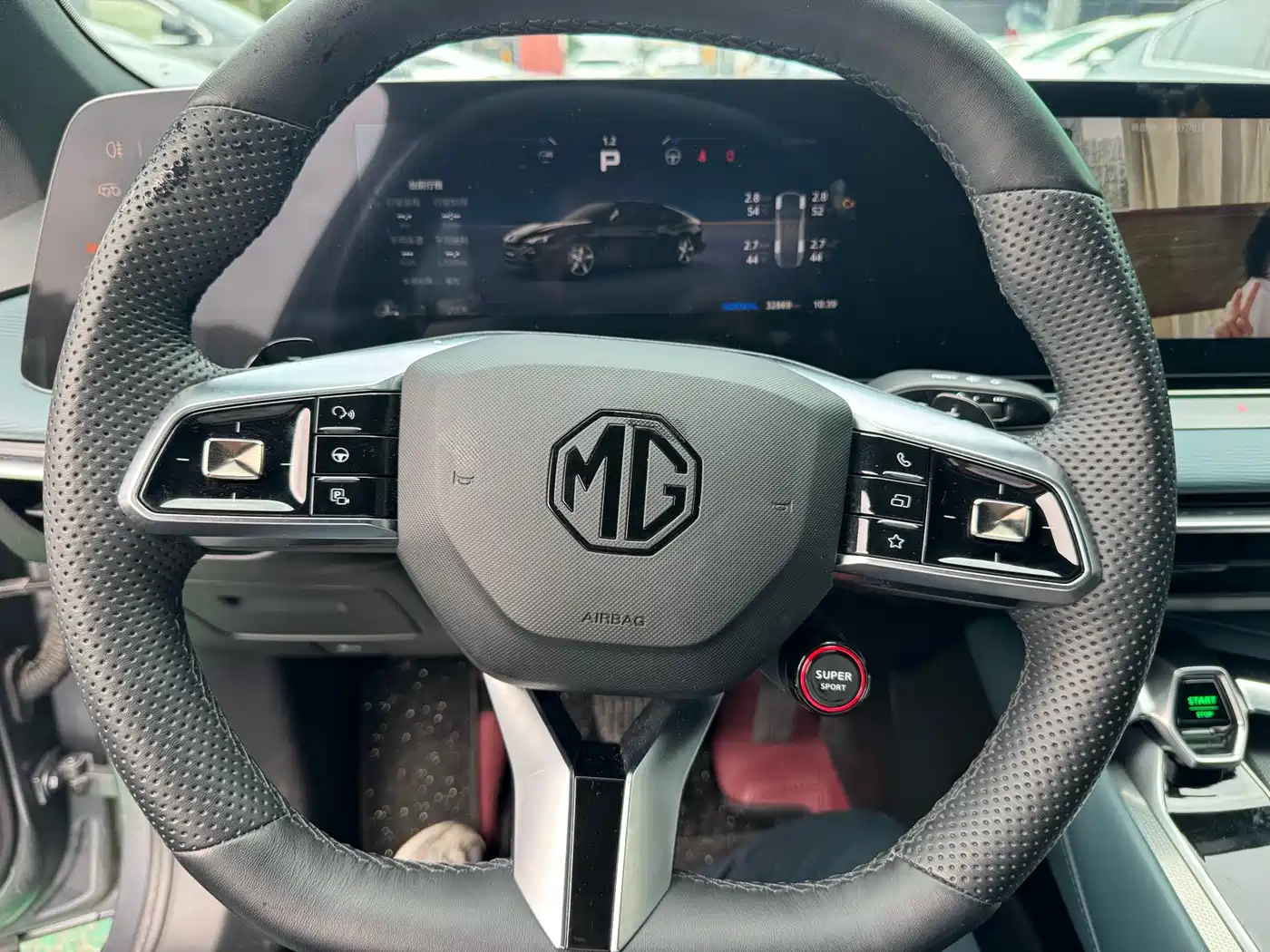 MG MG7 2025 2025 2.0T 405 AT Luxury Edition