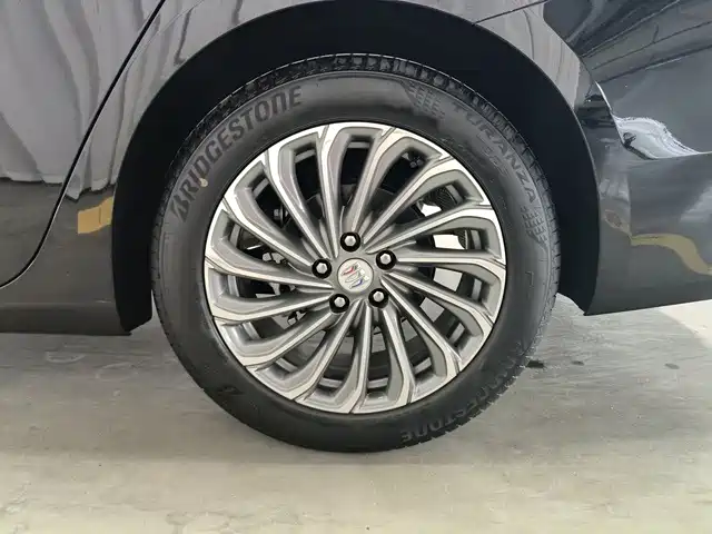 Buick LaCrosse 2026 2026 Model 28T Platinum Edition