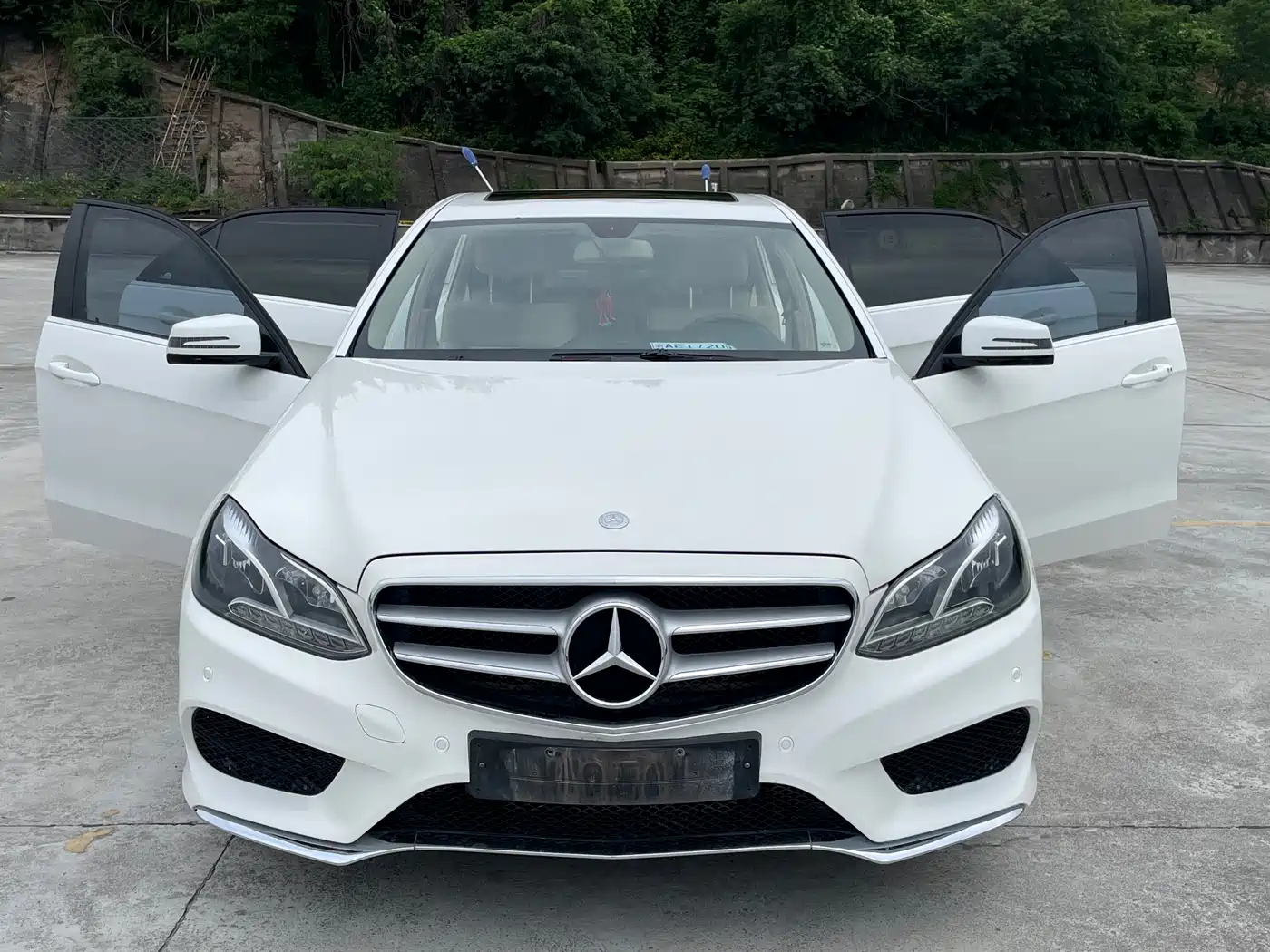Mercedes-Benz E-Class 2014 Facelift E 260 L Sport фото 13