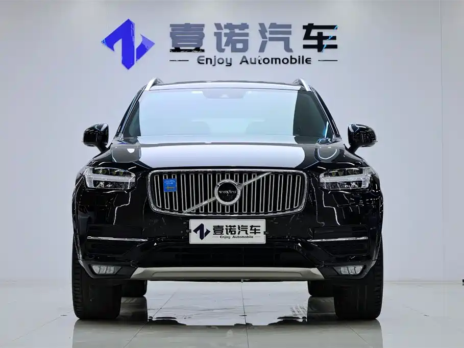 Фото 2 - Volvo XC90