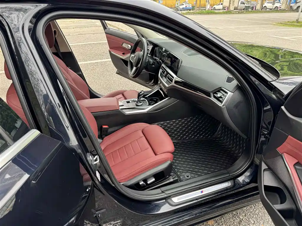 BMW 3 Series 2021 320Li M Sport Package фото 17