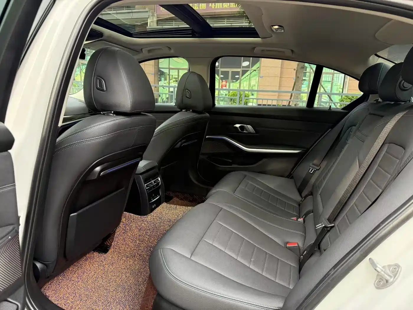 BMW 3 Series 2021 325Li M Sport Package фото 9
