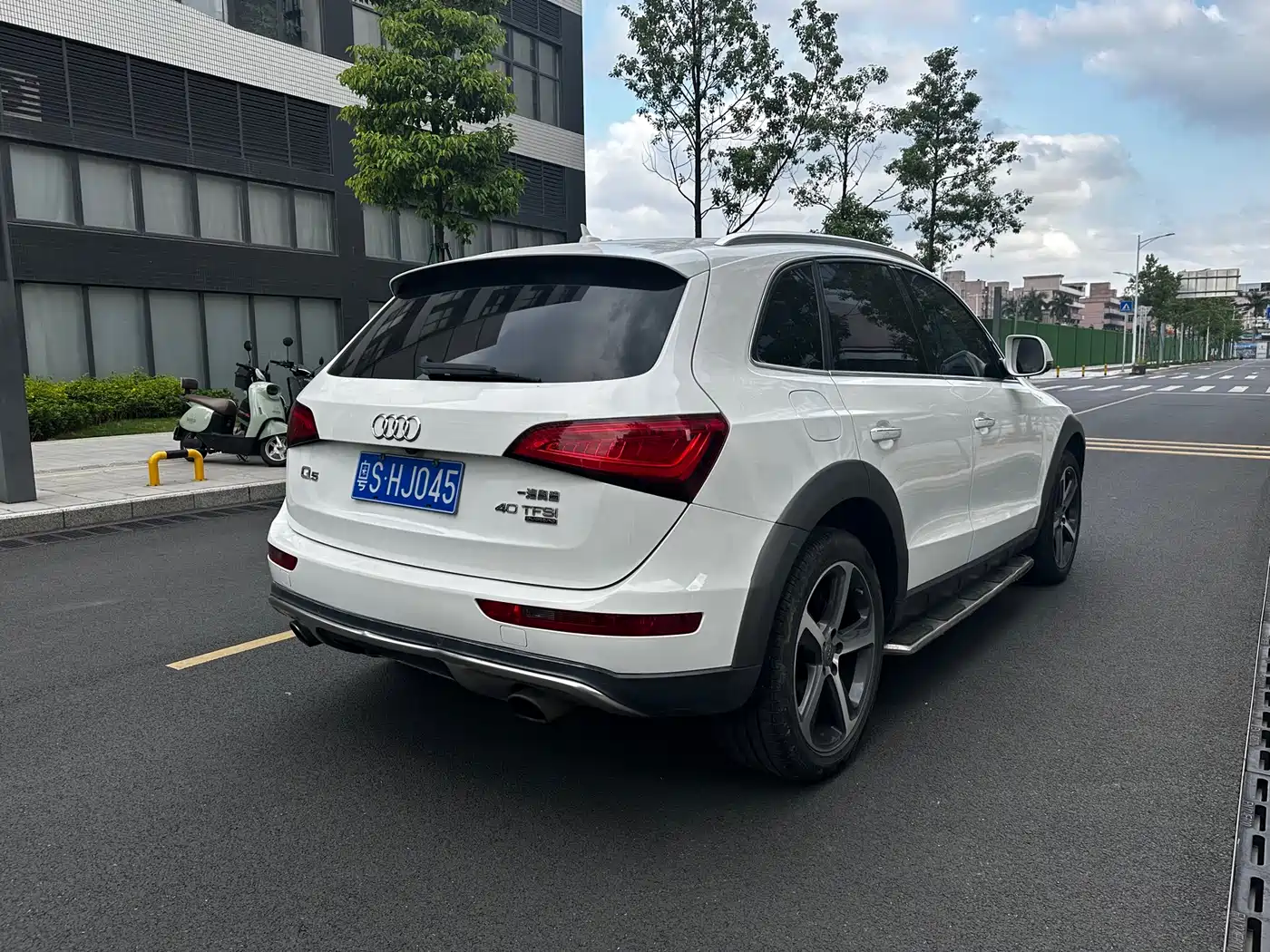 AUDI Q5