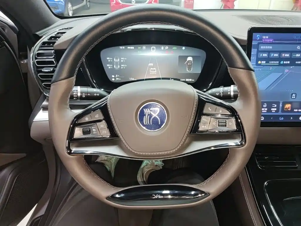 BYD Han 2025 DM-i 125KM Premium фото 11