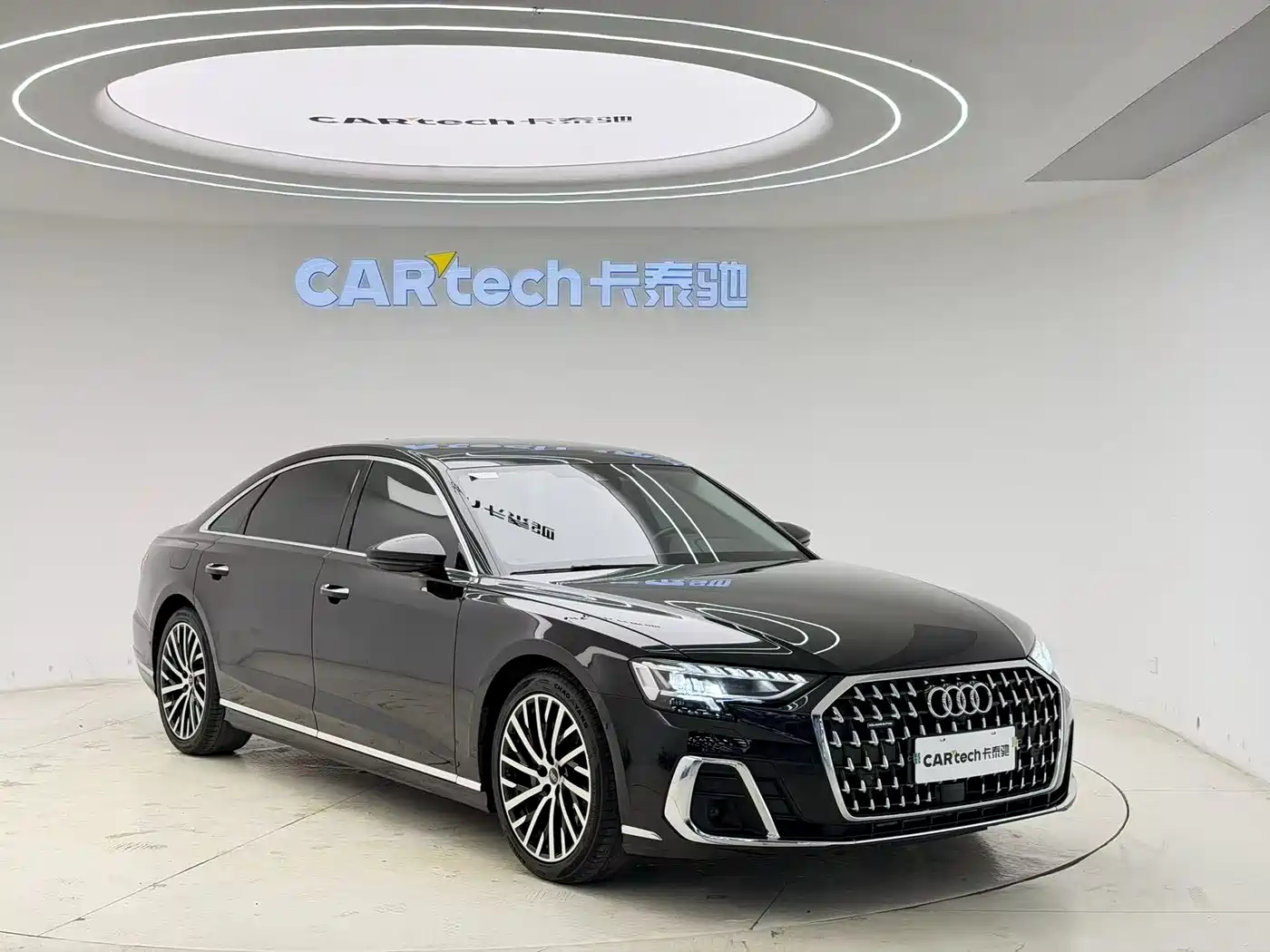 Audi A8 2023 A8L 50 TFSI quattro Exclusive фото 3