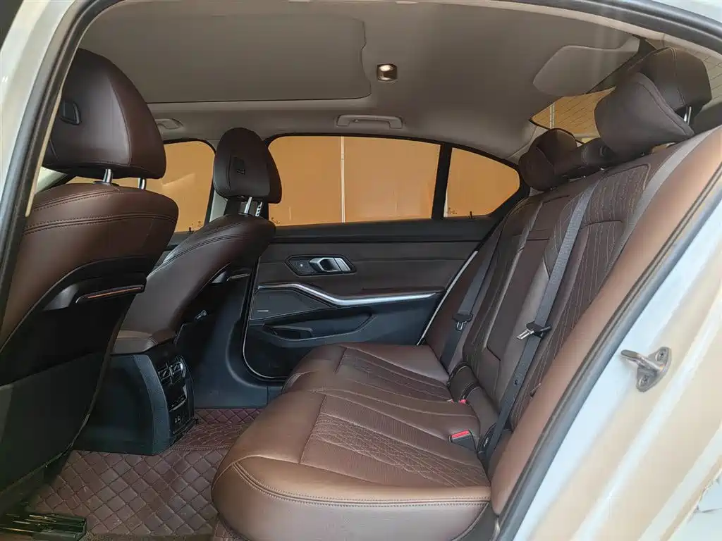 BMW 3 Series 2022 325Li M Sport Shadow Edition фото 13