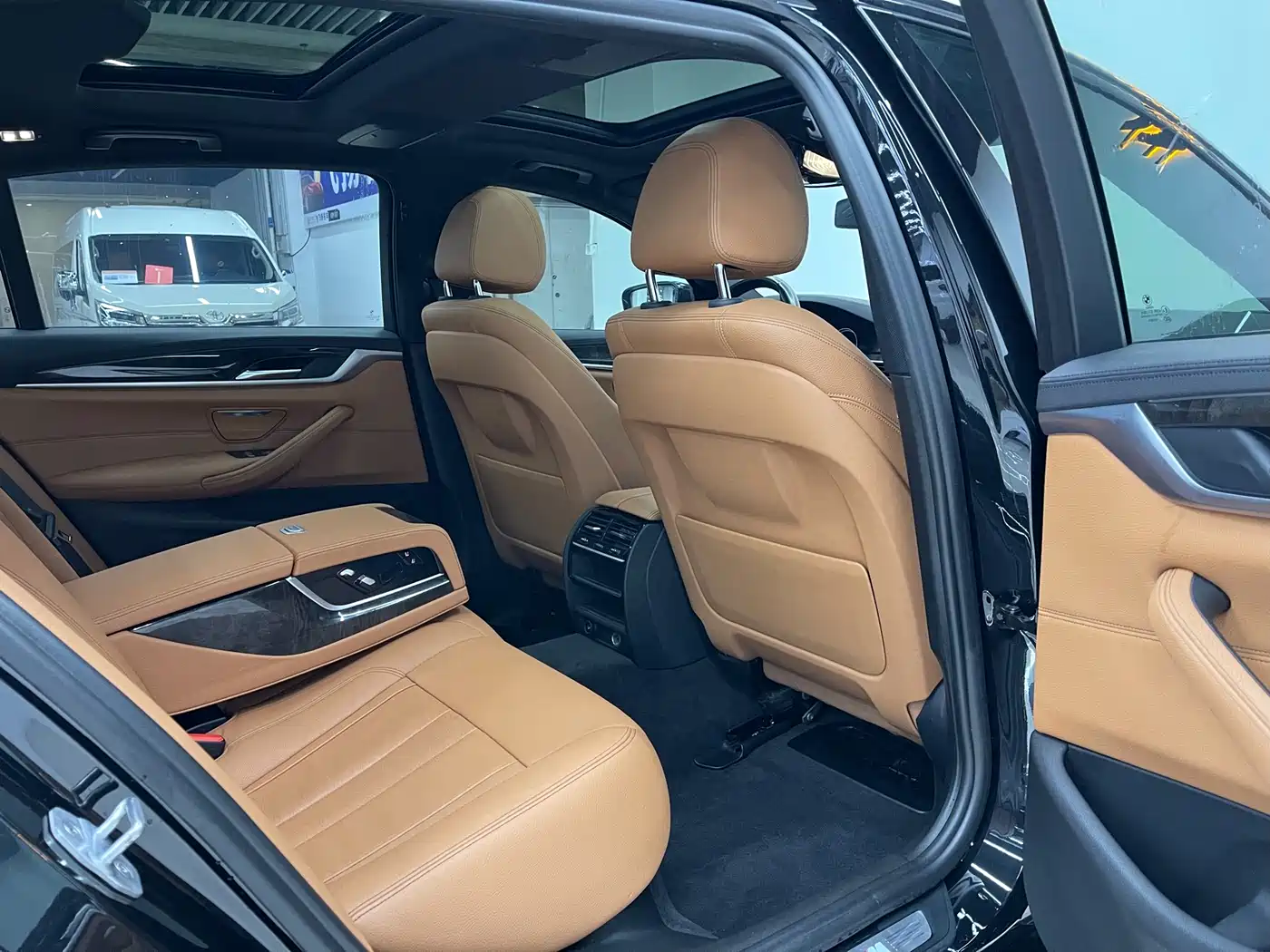 BMW 5 Series 2018 Facelift 530Li Leading M Sport Package фото 11