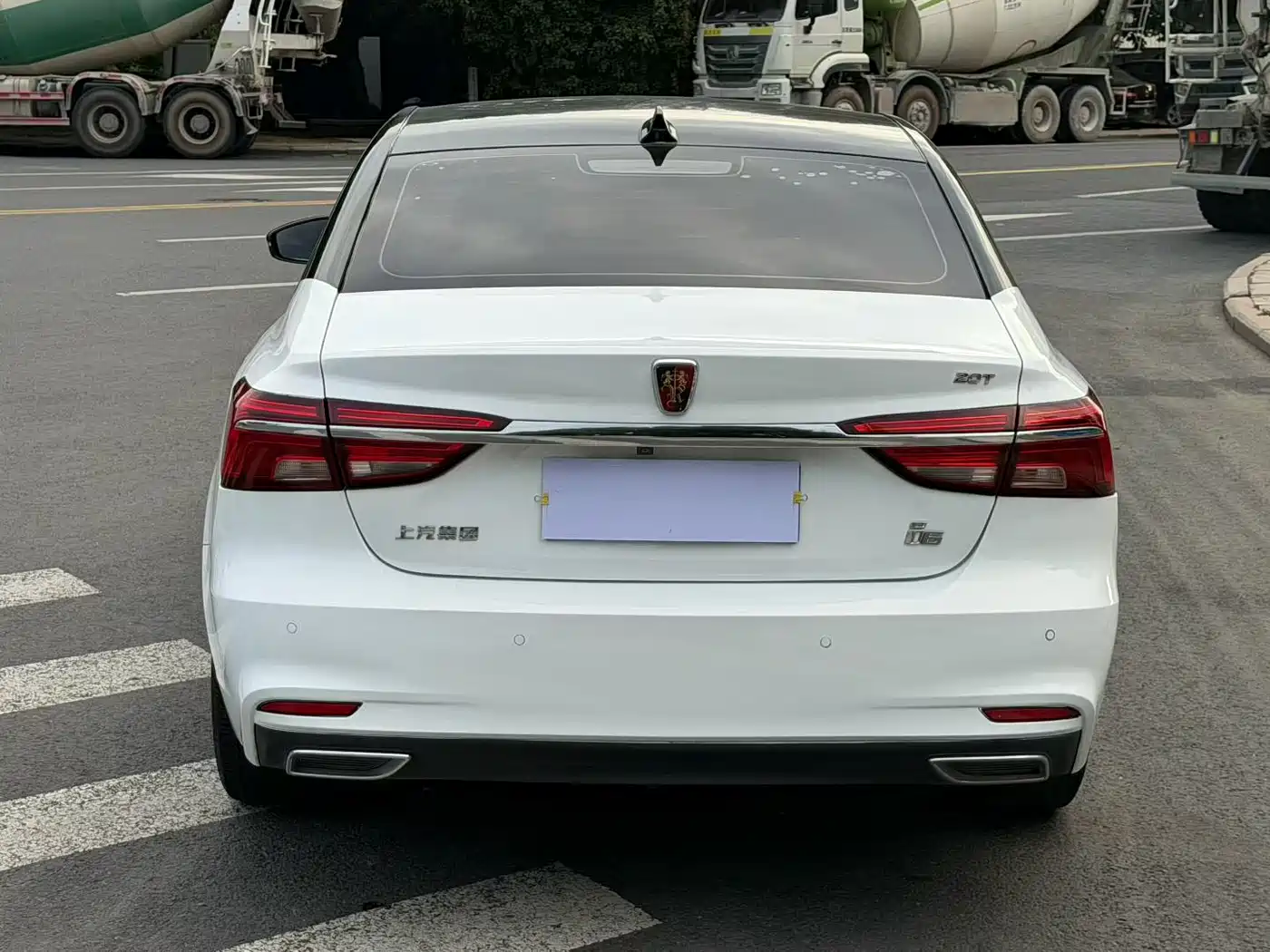 Roewe i6 2017 2017 20T Auto Internet Smart Premium Edition