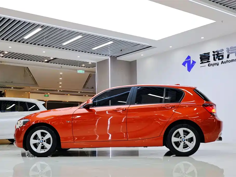BMW 1 Series (Import) 2013 Facelift 118i Sport Model фото 3