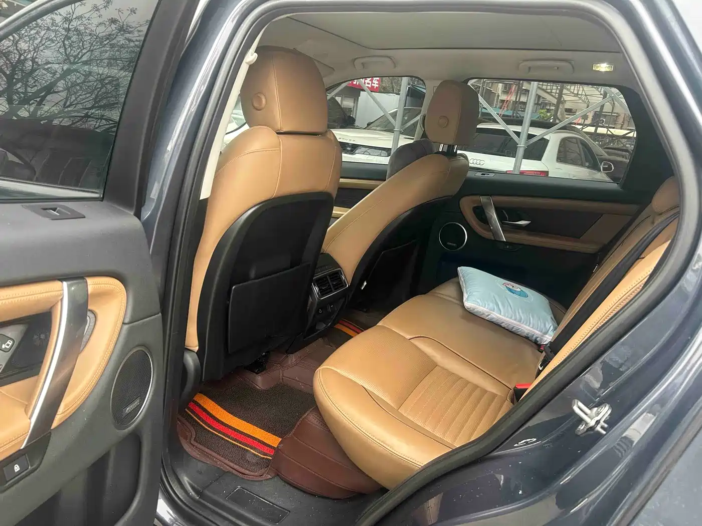 LAND ROVER DISCOVER SPORTS