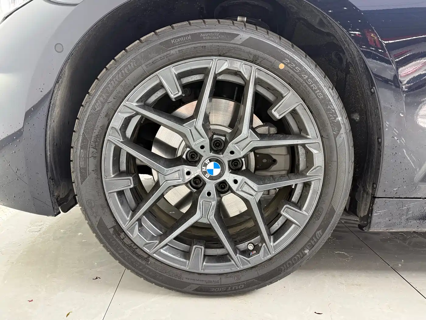 BMW 3 Series 2025 330Li M Sport Night Edition фото 16