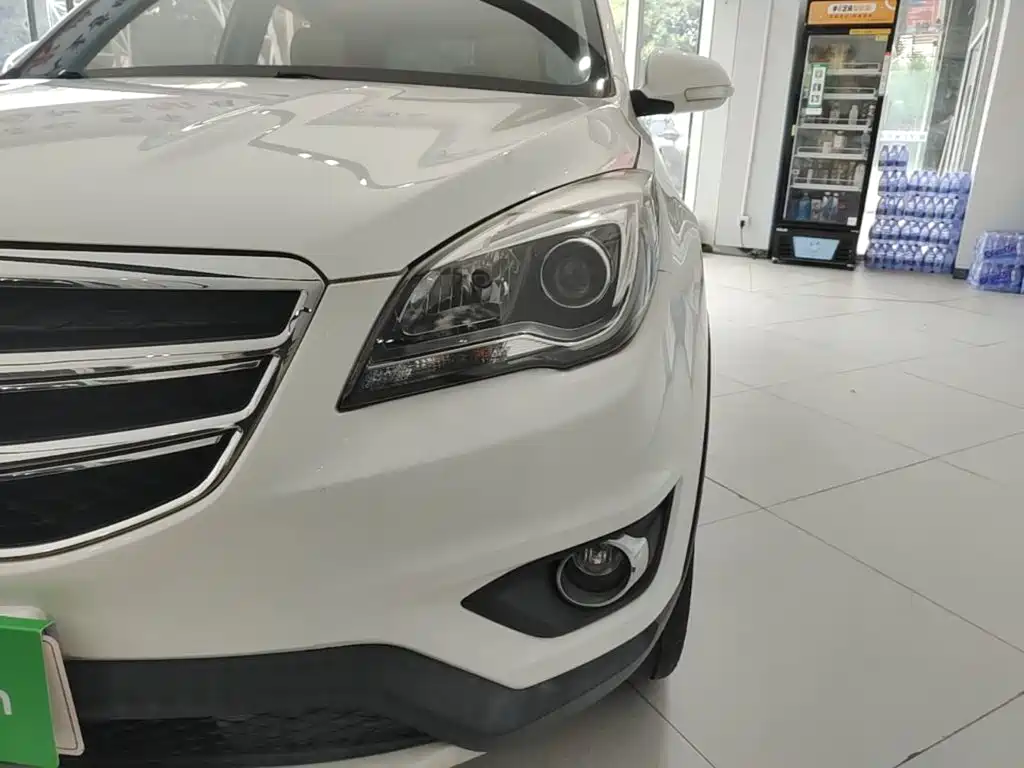 Фото 24 - Changan CS35