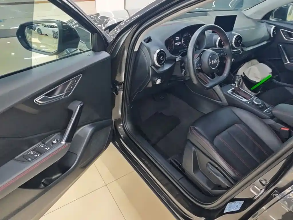 Audi Q2L 2024 2023 35TFSI Progressive Dynamic