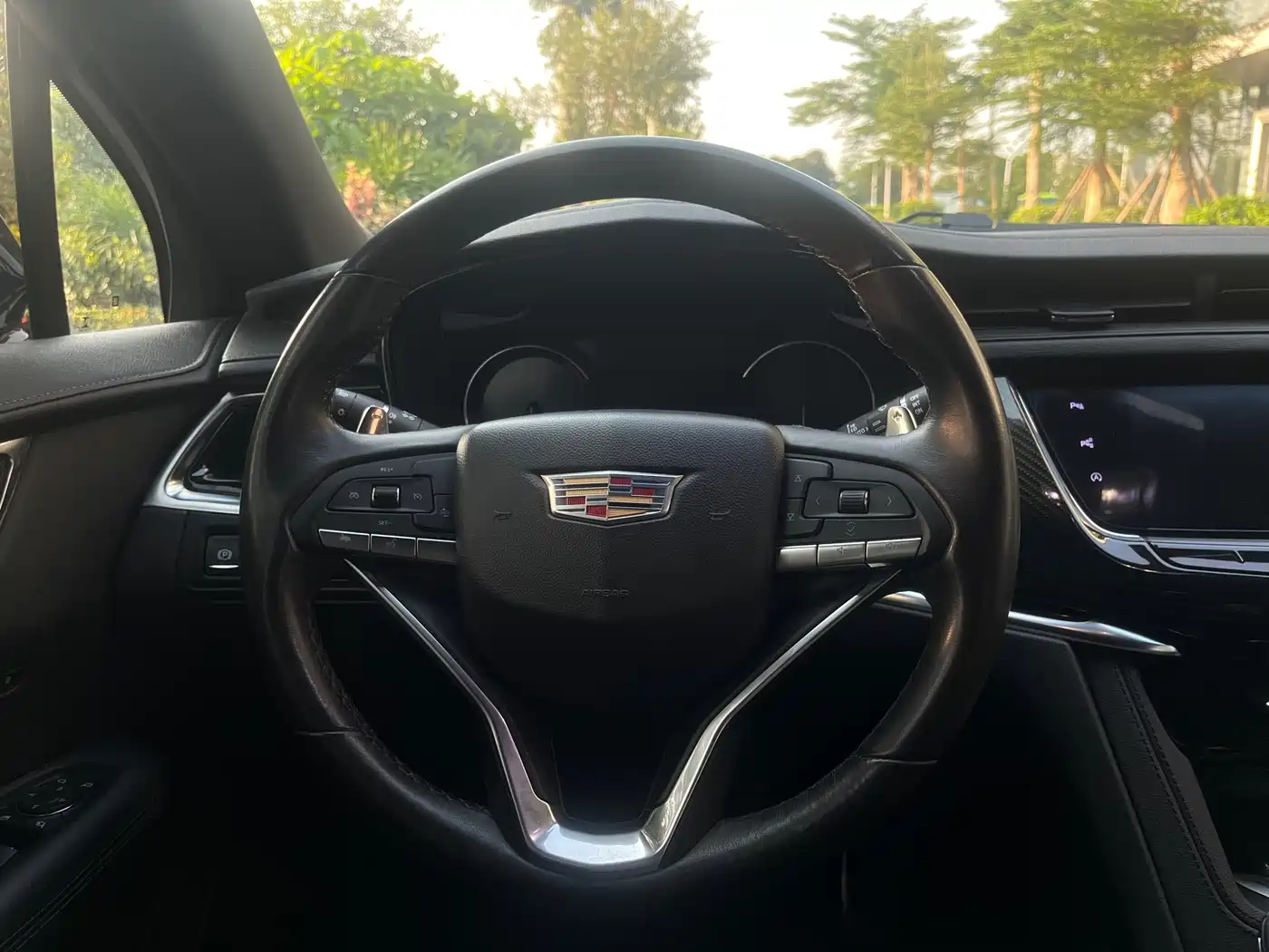 Cadillac XT6 2020 28T 7-Seater Luxury Sport Premium Safety Edition фото 14