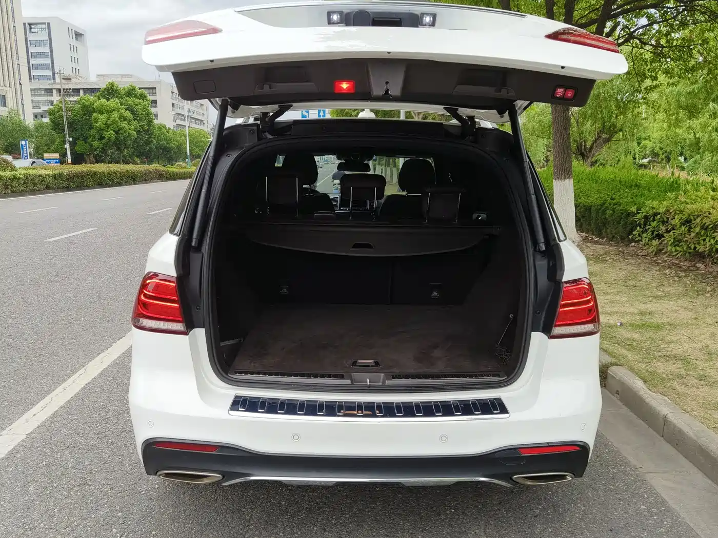 Mercedes-Benz GLE 2018 GLE 400 4MATIC Ultimate Edition фото 10