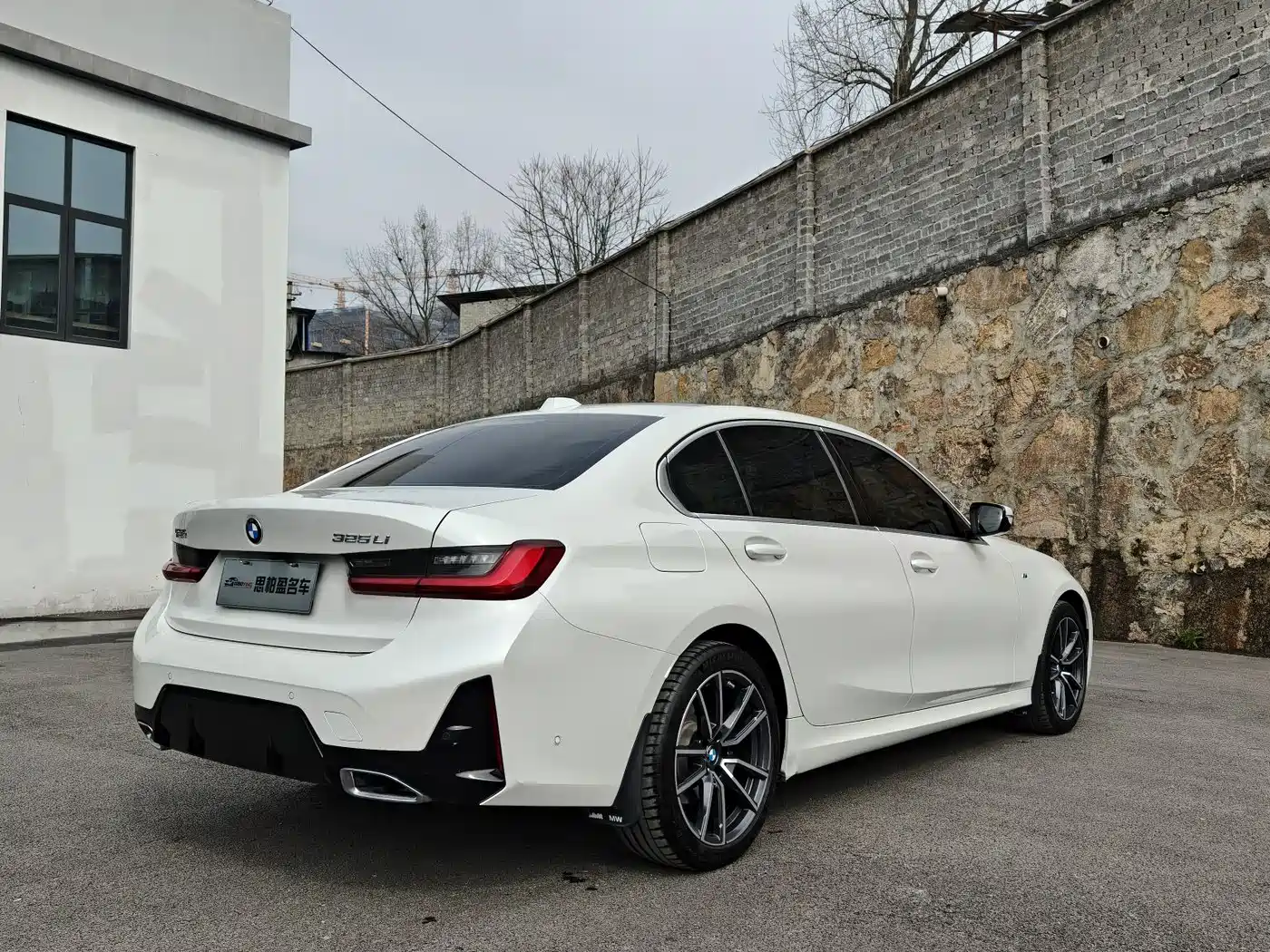 BMW 3-SERIES