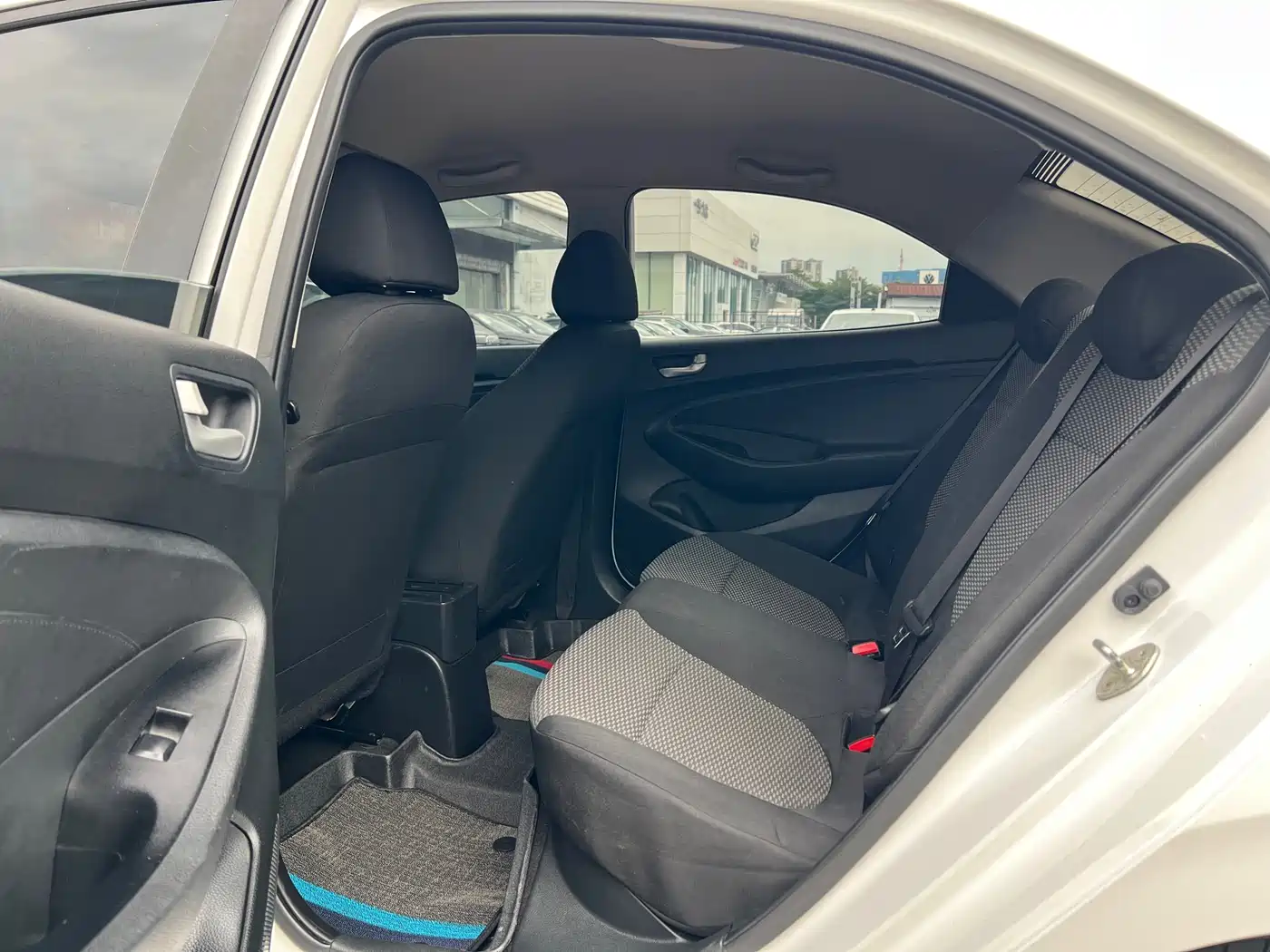 Hyundai Verna 2017 1.4L Manual Renewal China V фото 8