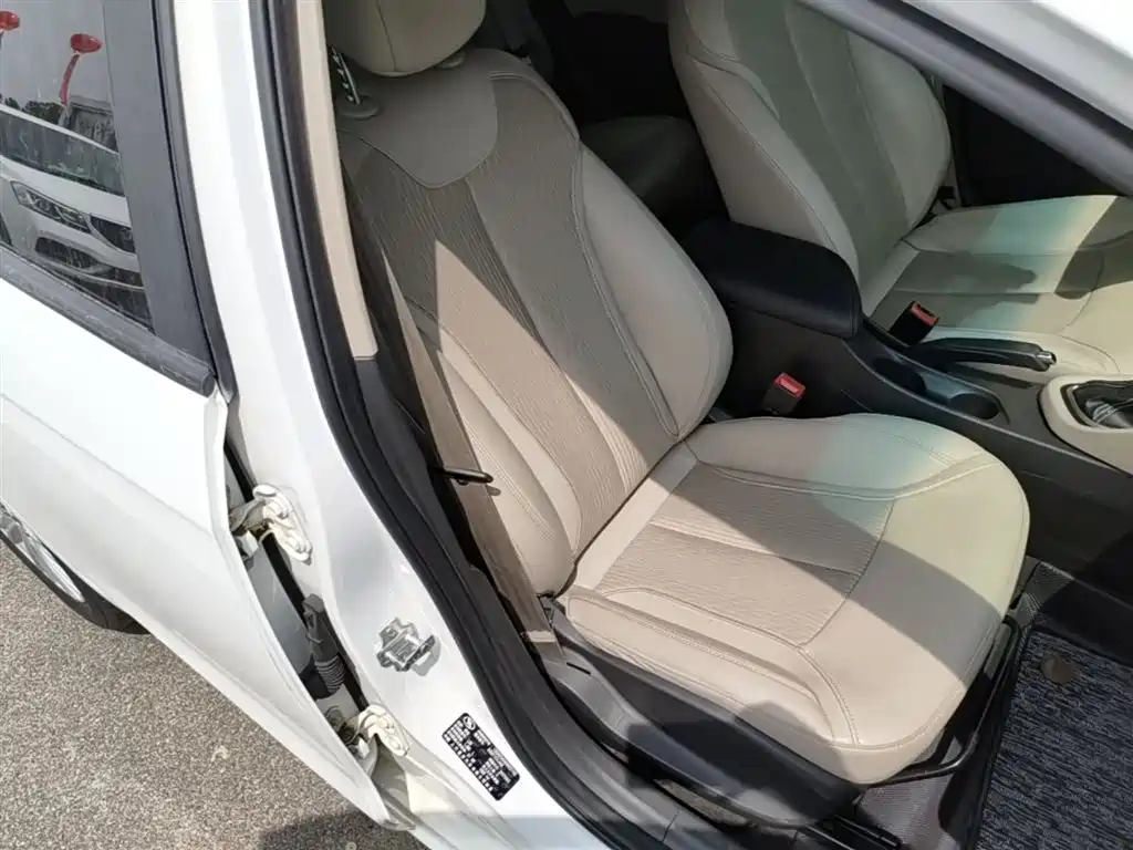 Buick Excelle 2017 15N Automatic Elite фото 25