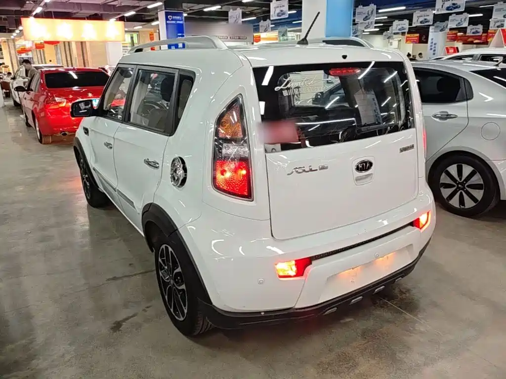 Kia Soul 2016 2013 1.6L AT Premium