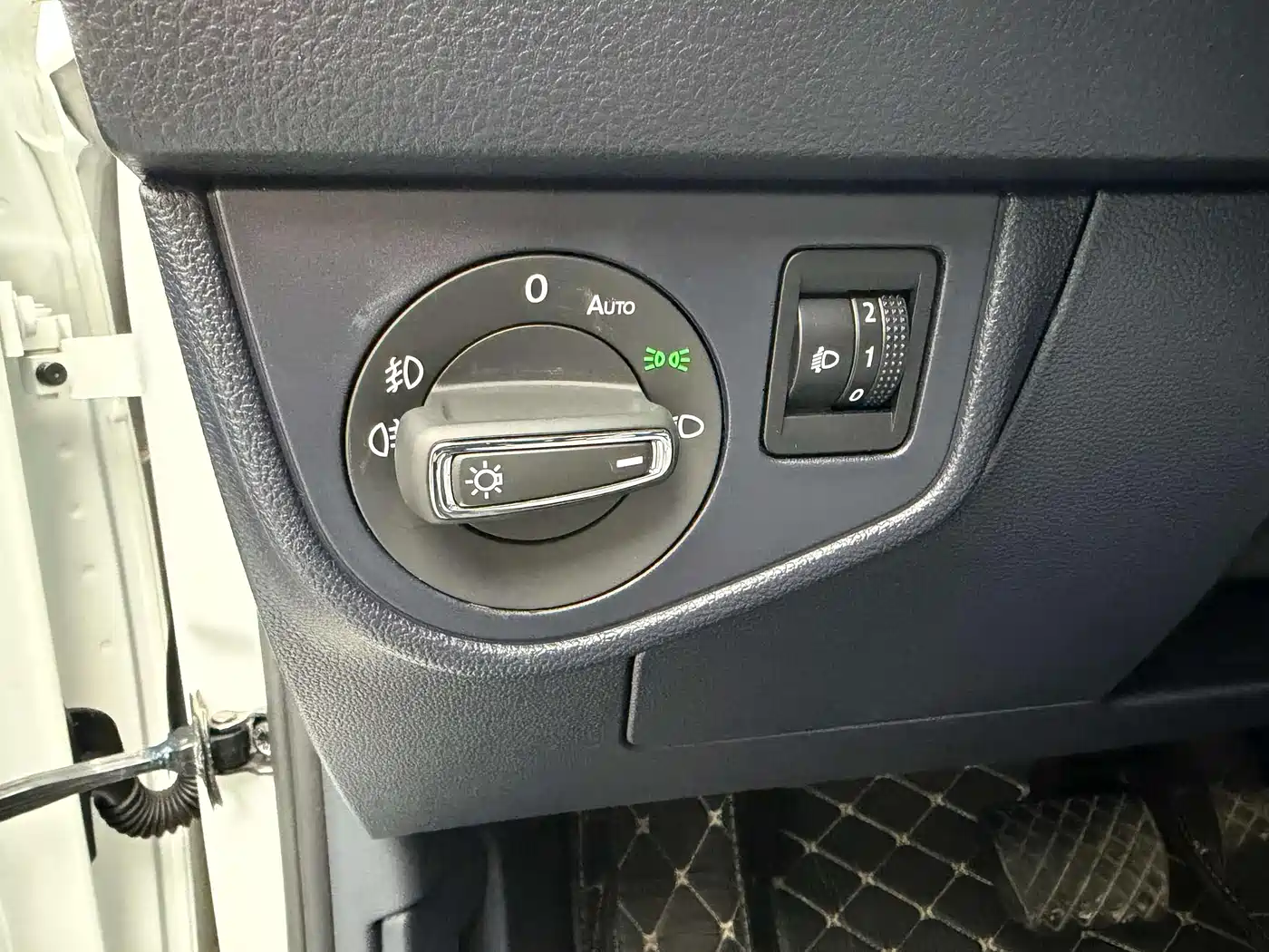 Volkswagen Lavida 2023 New Sharp 1.5L Auto Aspiration Edition фото 23
